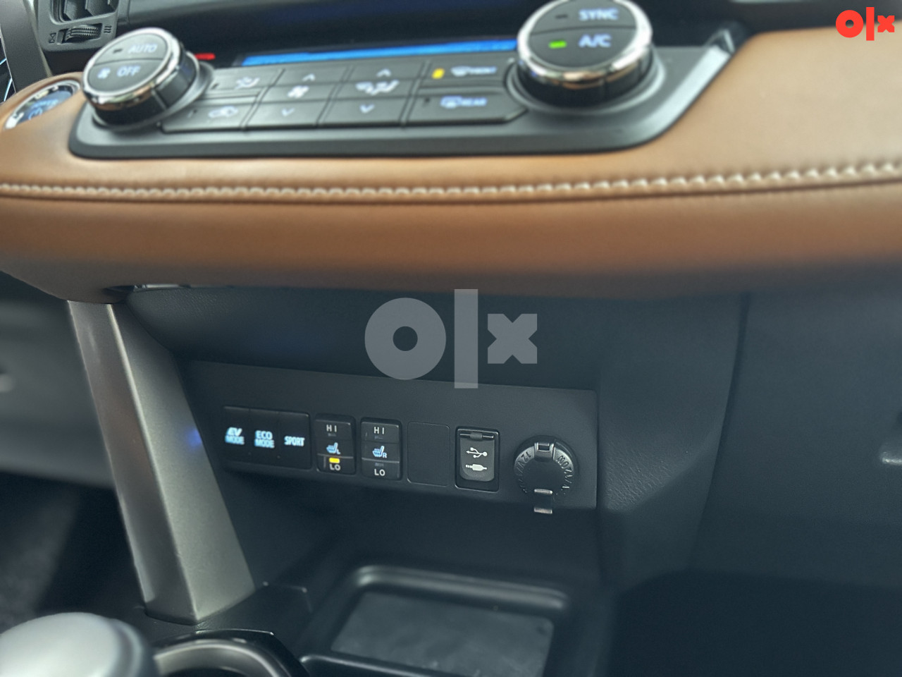Toyota RAV4 AWD A/T 2018.