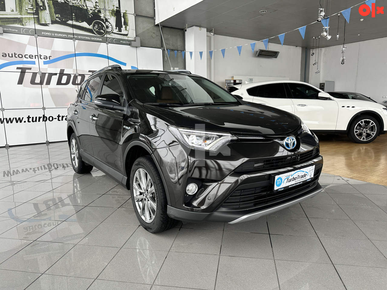 Toyota RAV4 AWD A/T 2018.