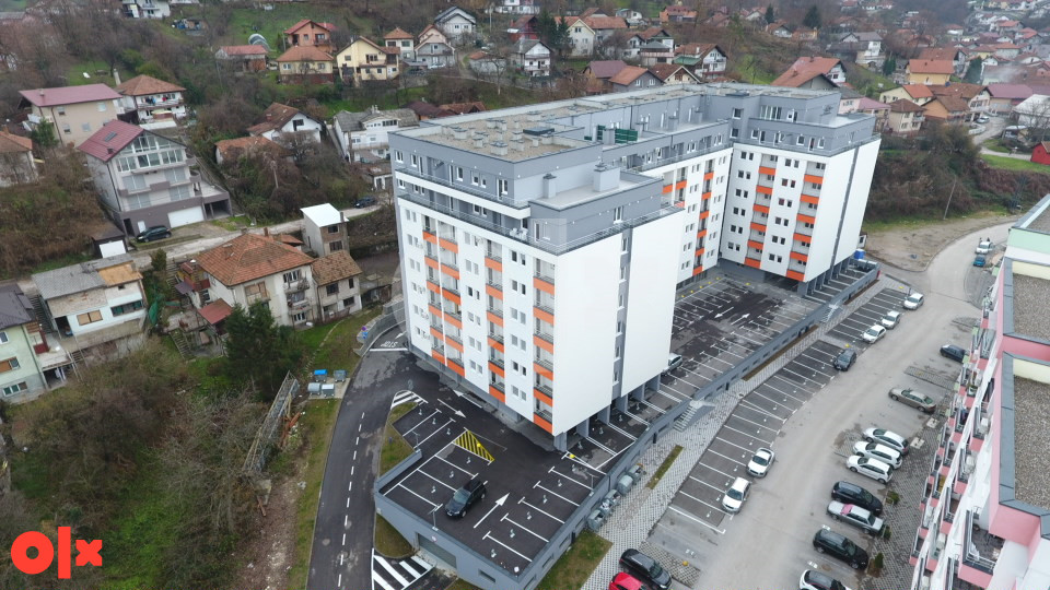 Poslovni prostor 280 m2 pogodan za market Tuzla
