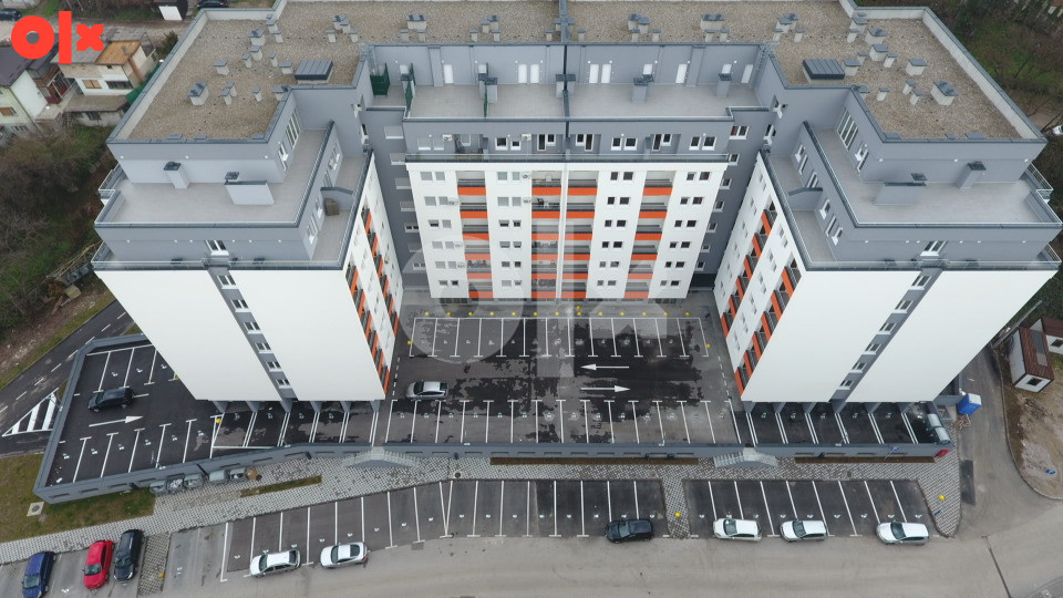 Poslovni prostor 280 m2 pogodan za market Tuzla 9
