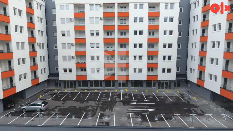 Poslovni prostor 280 m2 pogodan za market Tuzla 11