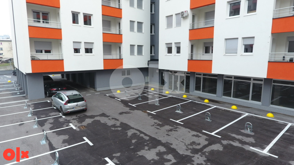 Poslovni prostor 280 m2 pogodan za market Tuzla 12