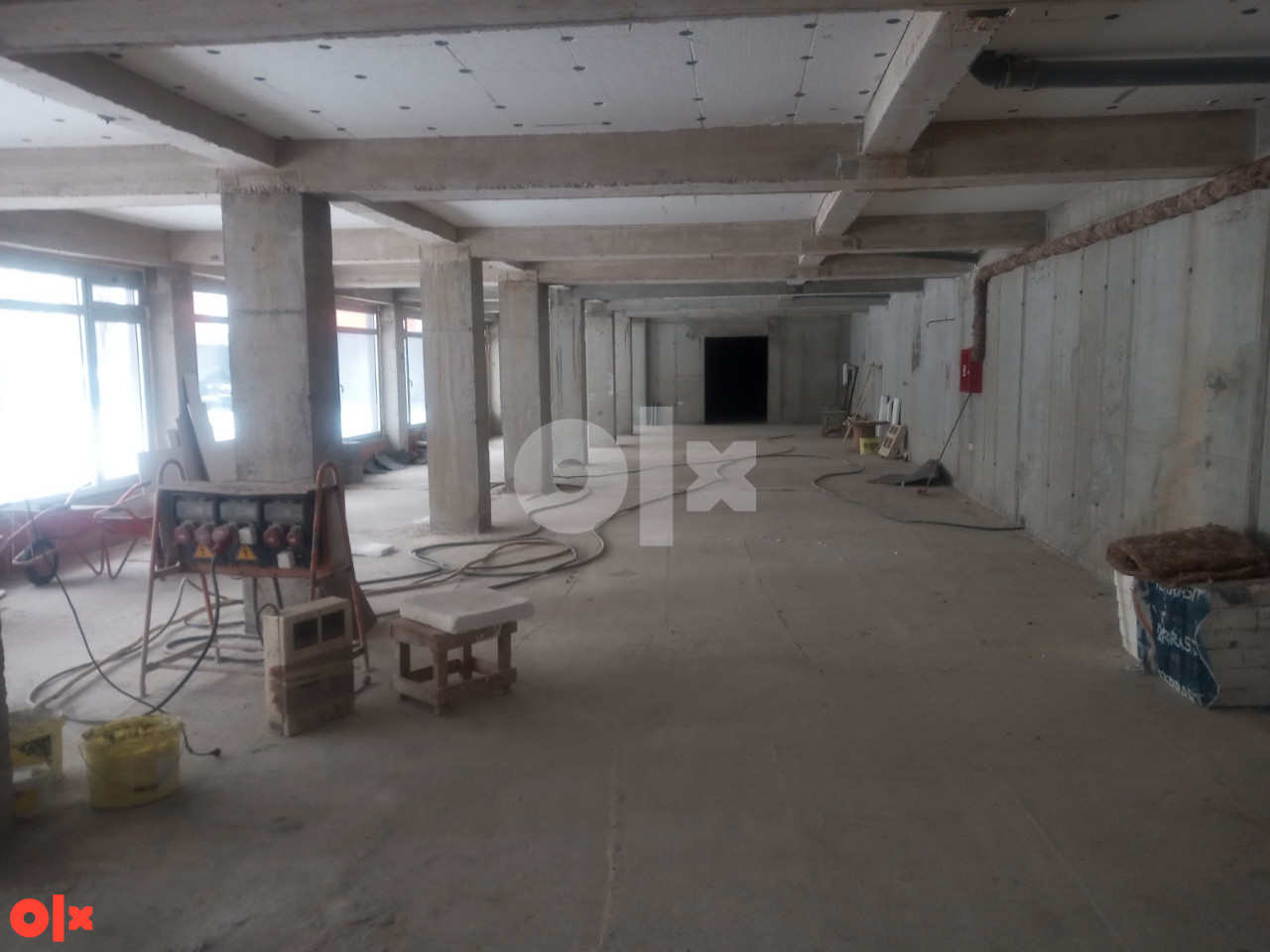 Poslovni prostor 280 m2 pogodan za market Tuzla 3