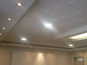 Plafon paneli od sabijenog stiropora