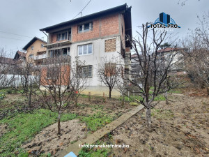 TOTAL PRO/ Kuća na tri etaže 291 m2 / 738 m2 / Buća Potok