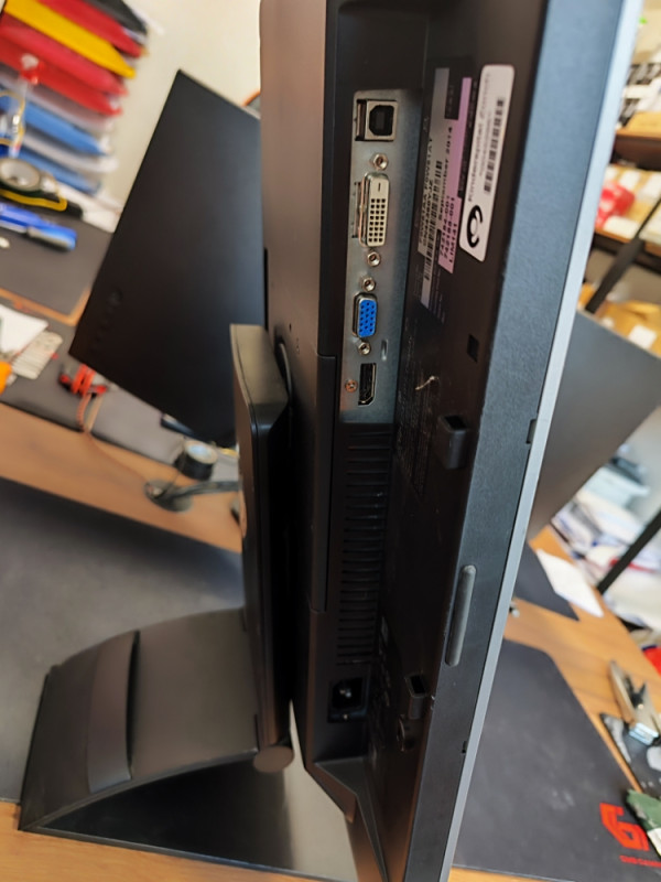 Monitor HP 24" E241i IPS FHD Led