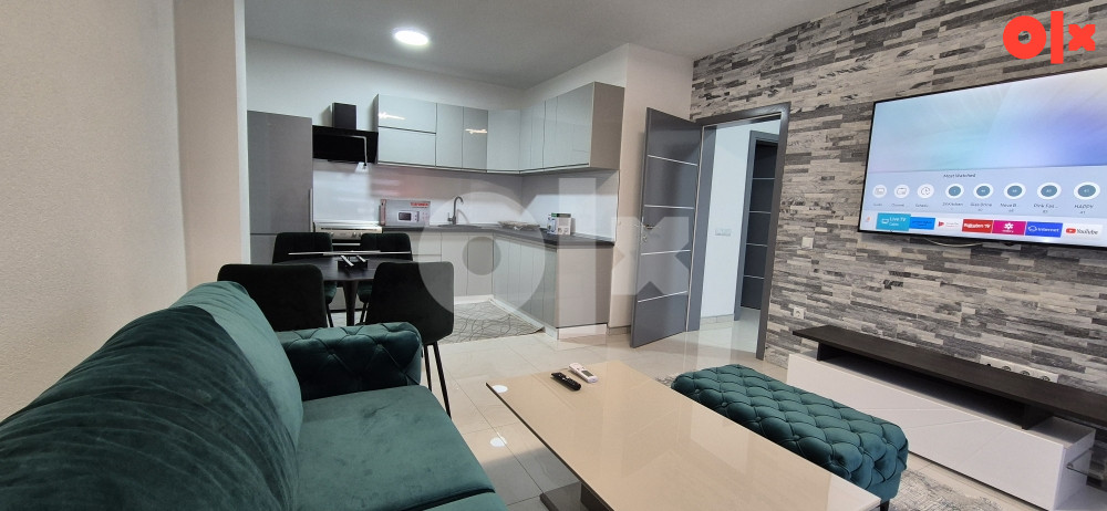 Kuca sa bazenom, stan na dan, apartman **061412226 9