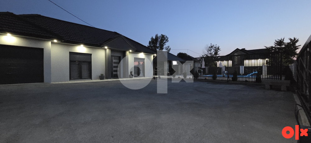 Kuca sa bazenom, stan na dan, apartman **061412226 3