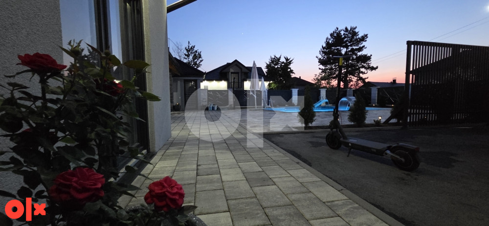 Kuca sa bazenom, stan na dan, apartman **061412226 18