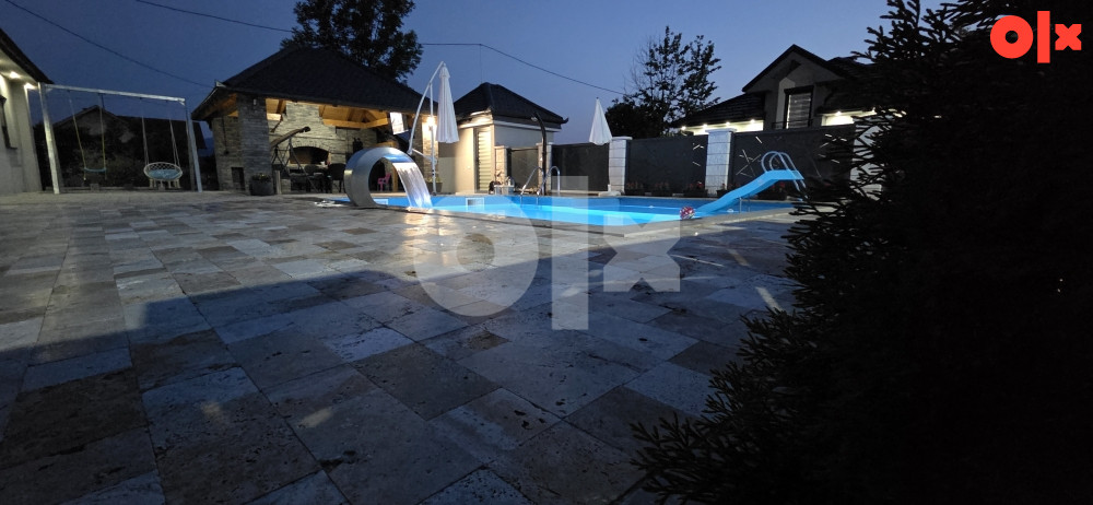 Kuca sa bazenom, stan na dan, apartman **061412226 19