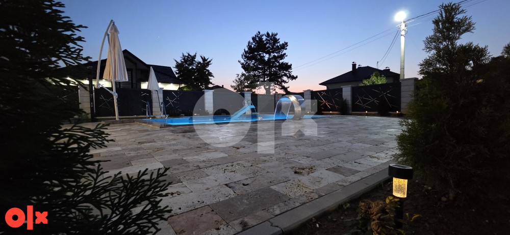 Kuca sa bazenom, stan na dan, apartman **061412226 5