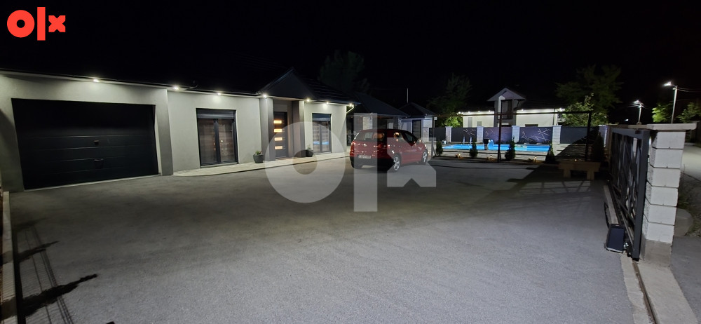 Kuca sa bazenom, stan na dan, apartman **061412226 6