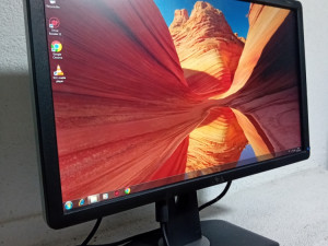 Dell lcd monitor 22"wide
