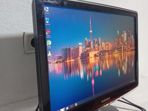 Samsung lcd 22" wide