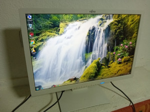 FUJITSU lcd 22" wide-citati detaljno