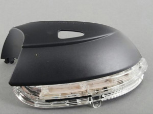 Zmigavac desni sa donjim svjetlom Passat B7 10-