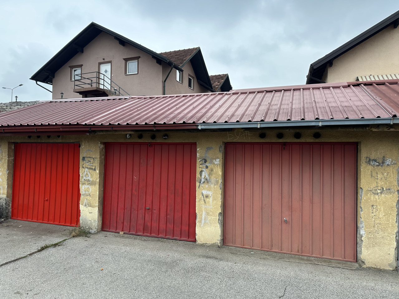 Garaža na prodaju u Novoj Varoši - 15 m2