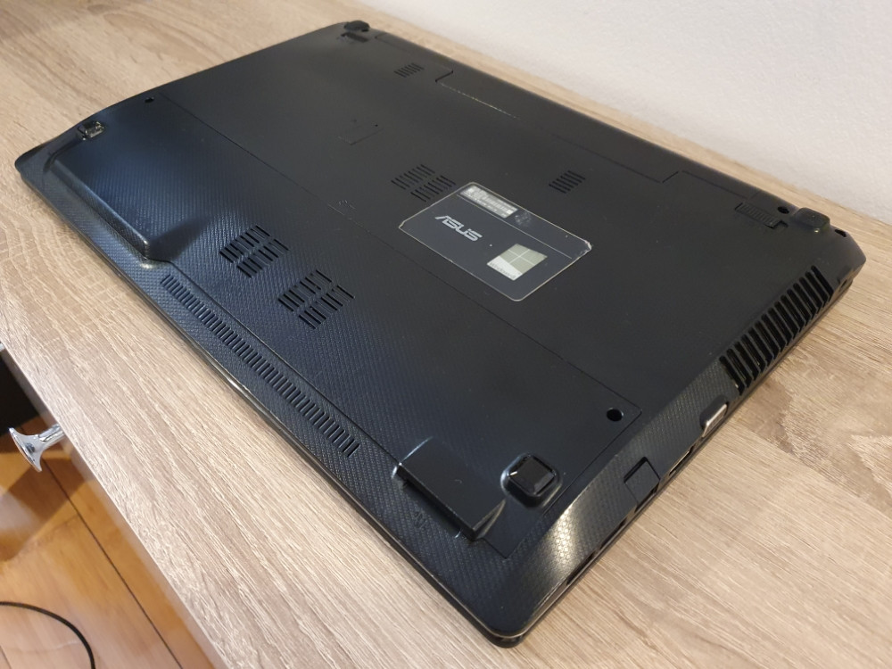 Asus K55VJ/4GB Ram-a/500GB HDD