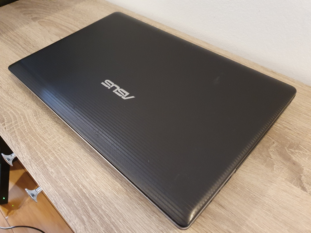 Asus K55VJ/4GB Ram-a/500GB HDD