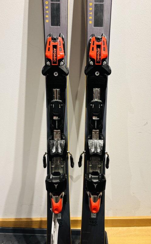 ATOMIC REDSTER Q7 RVSK C + Vezovi M12GW