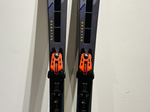 ATOMIC REDSTER Q7 RVSK C + Vezovi M12GW