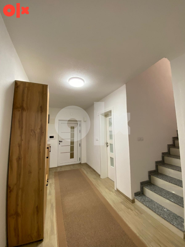 Iznajmljivanje/Prodaja - Premium vila sa bazenom 260m2 - Vogošća 2