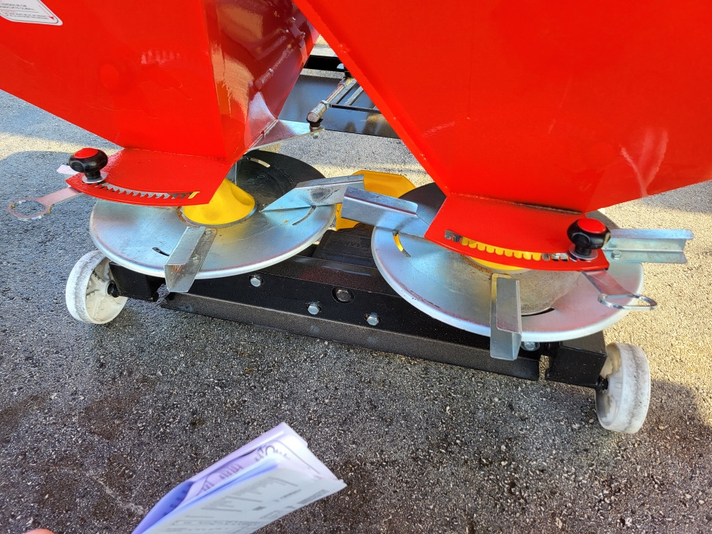 Rasipač 1200 l dupli disk