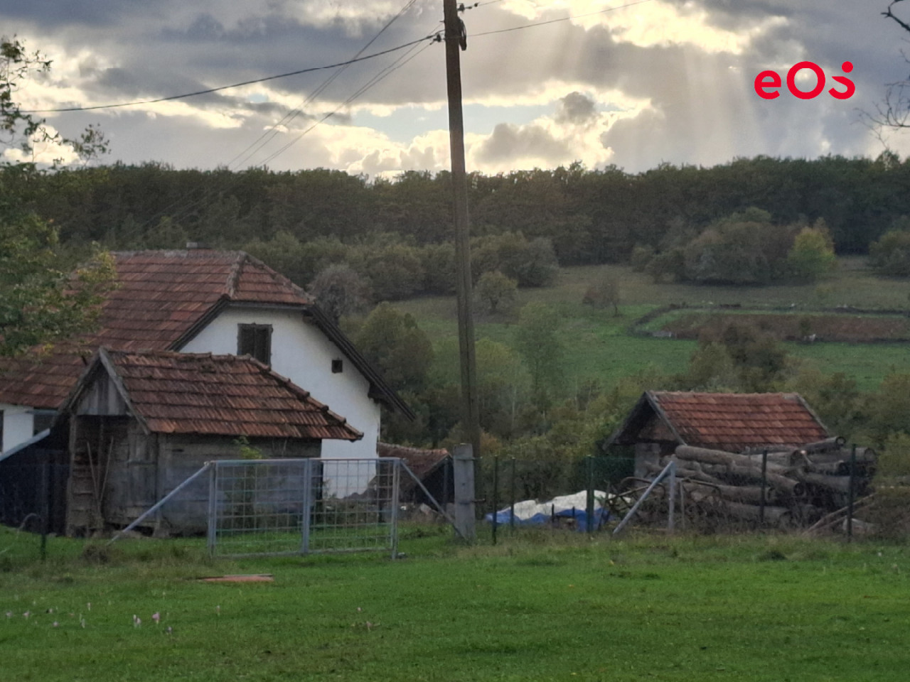 EOS / Stambeni objekat sa pomoćnim objektom / Brezje / Rogatica