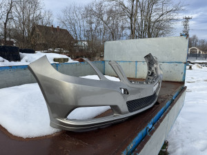 Prednji branik Mercedes W212