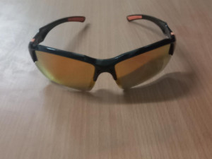 Žute muške sunčane naočale