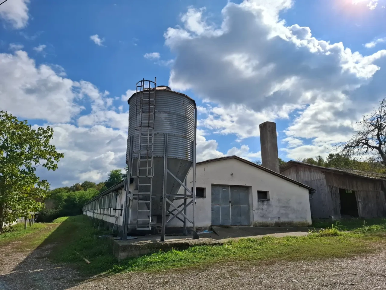 EOS / Objekat za tov pilića /  Srbac / 632 m2 2
