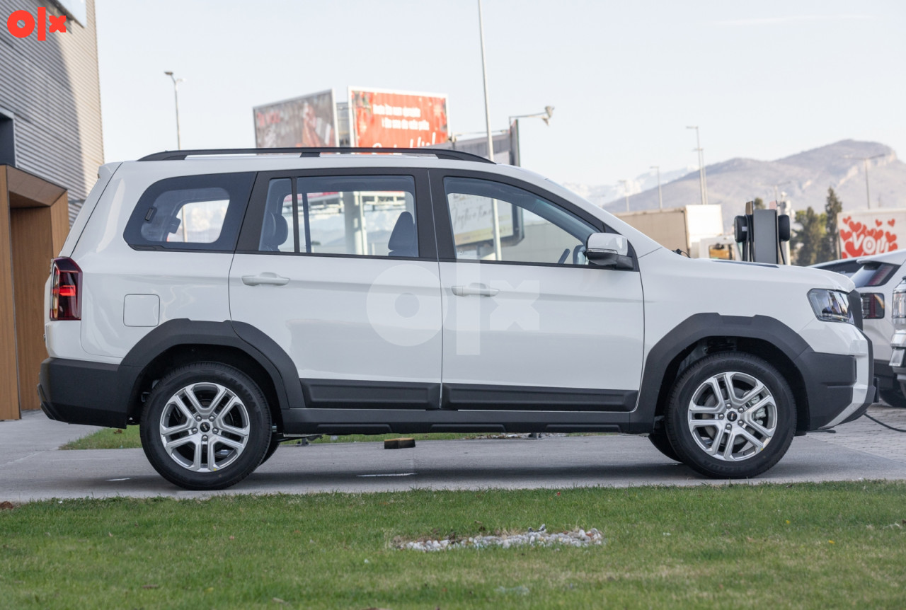 SWM  G03F DELUXE 7 SJEDISTA NOVO