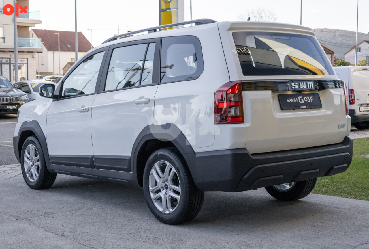 SWM  G03F DELUXE 7 SJEDISTA NOVO