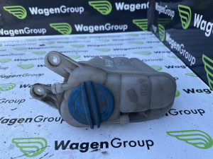 Boca vode Audi A4 B8 (fotografija 1)