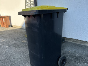 Kanta za otpad smeće 240 l HDPE