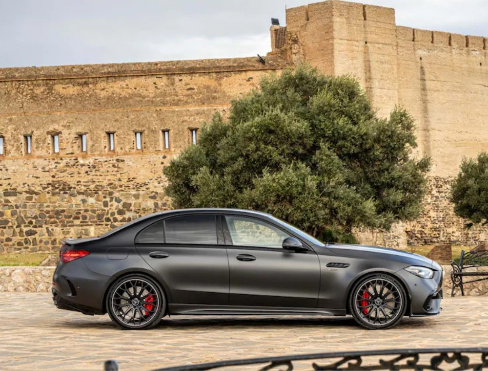 Mercedes C W206 2021-2024 AMG C63 Bodykit Branik Branici Maska
