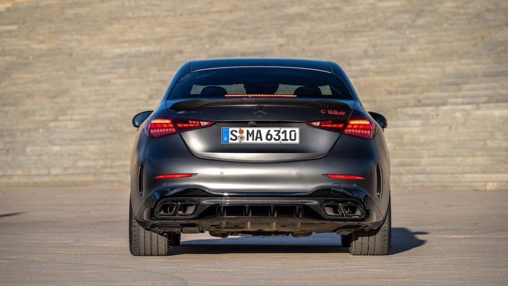 Mercedes C W206 2021-2024 AMG C63 Bodykit Branik Branici Maska
