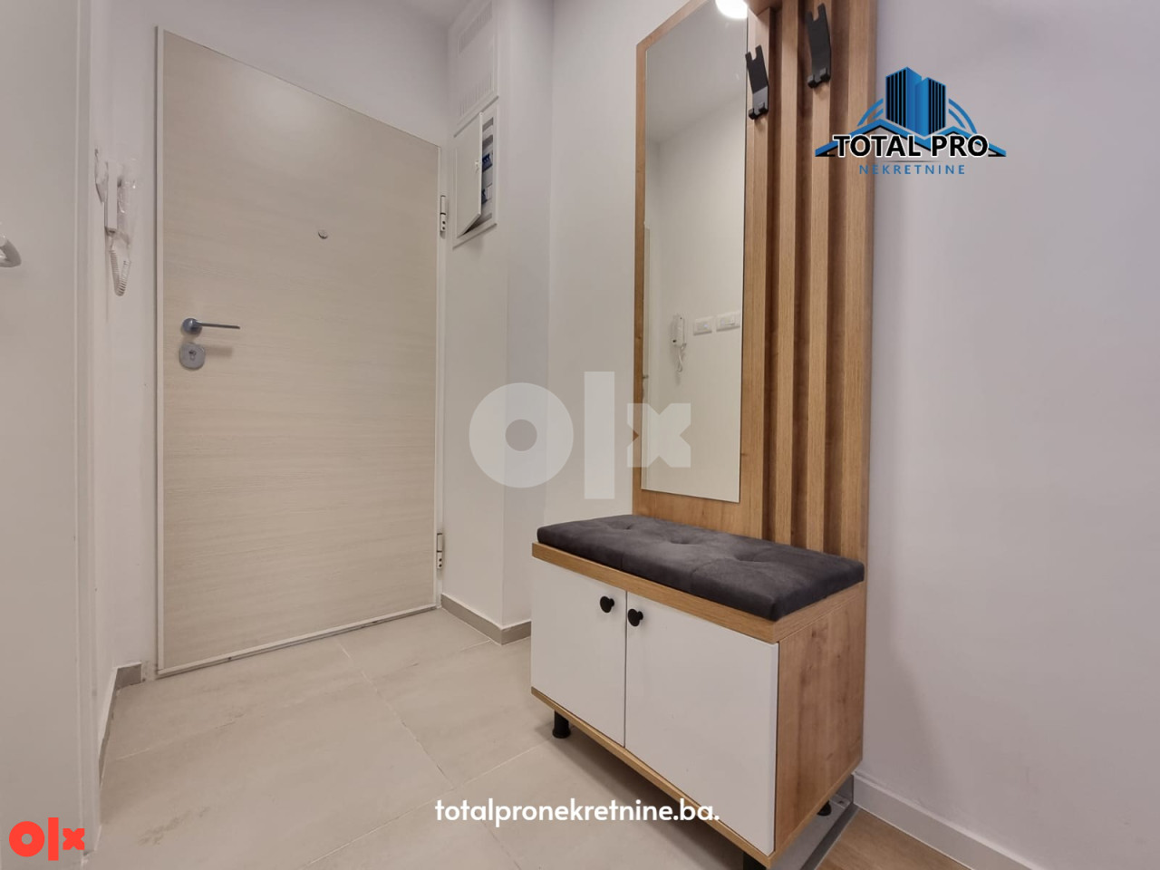 TOTAL PRO/ Apartman / Bjelašnica / skijašnica / garažo mjesto 16