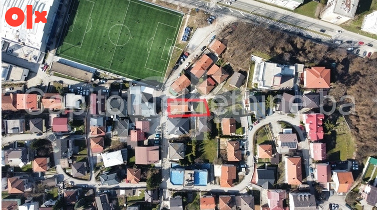 Kuća sa dvoristem i garažom, Grbavica 3