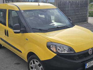FIAT DOBLO PUTNICKI 7 SJEDISTA 56000 KILOMETARA 2018 GOD SERVISNA