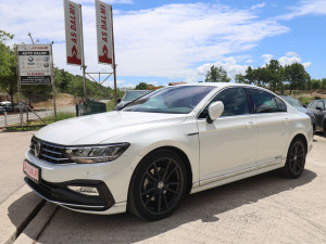 VW Passat 2.0 TDI DSG7 R-Line VIRTUAL LED Navi Kamera ParkAssist