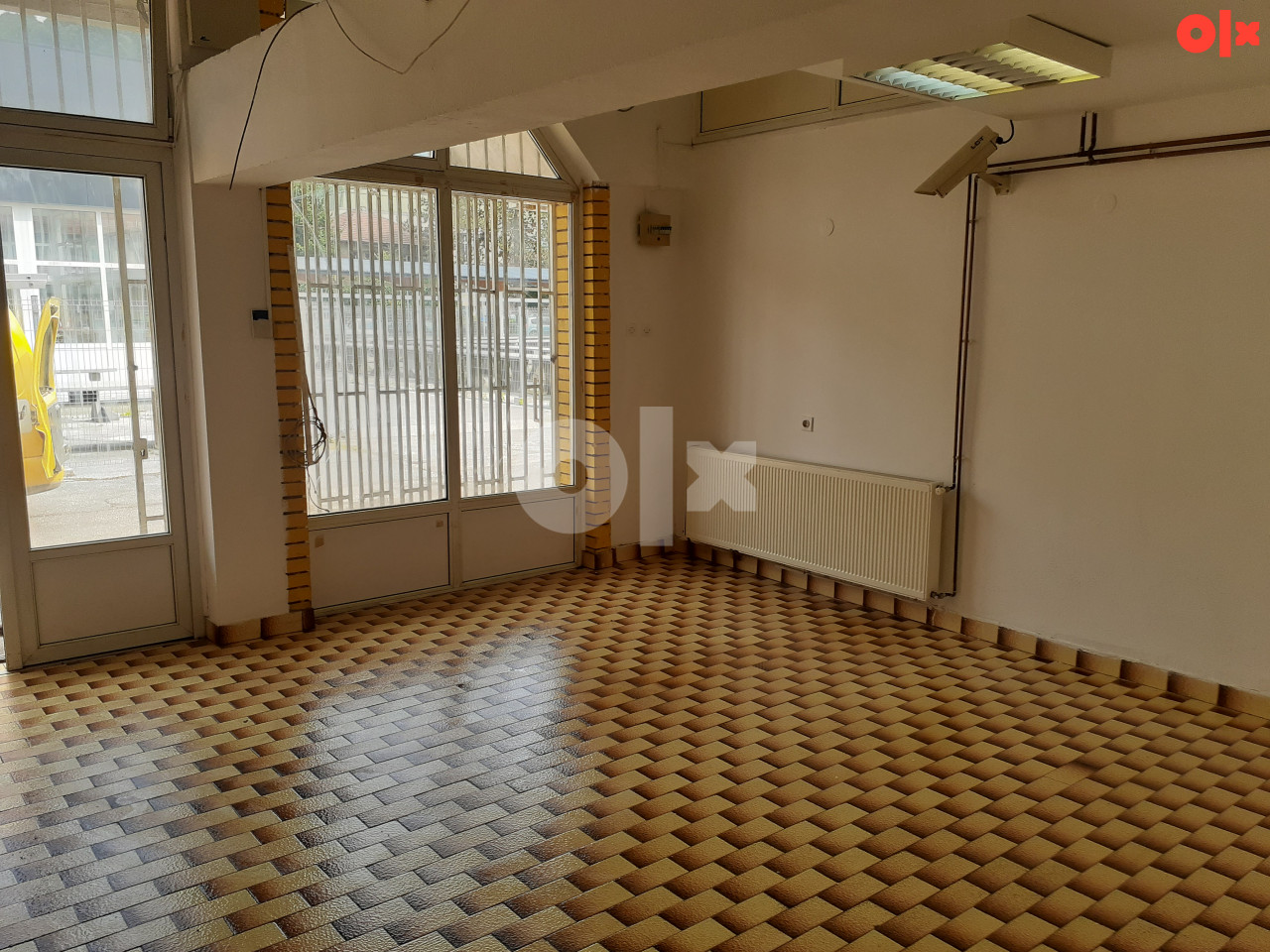 Prodaje se poslovni prostor na Tržnom centru u Maglaju 5