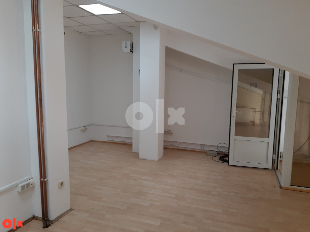 Prodaje se poslovni prostor na Tržnom centru u Maglaju 10