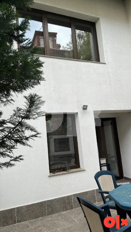 Kuća u nizu sa dvorištem / dupleks, stan kuća Centar 3