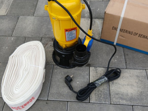 PUMPA ZA VODU MULJARA 3800 w SA PLOVKOM I  SJECKOM NOZEM