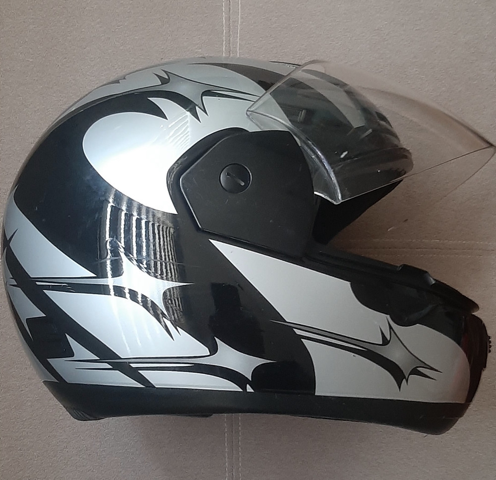 Akira moto kaciga vel.M 57-58 cm
