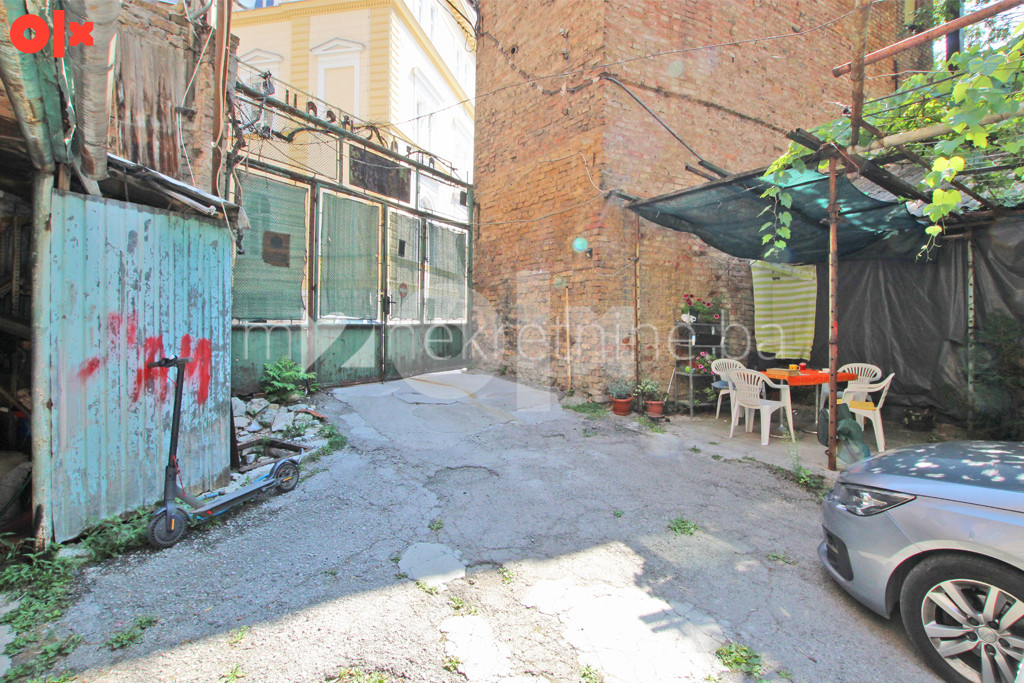 m2: Atraktivna parcela 271m2, Stari Grad 4