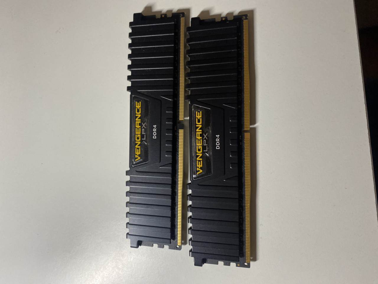 CORSAIR Venegance Ram memorija LPX DDR4 2X8Gb