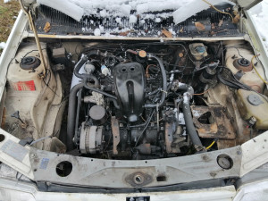 Peugeot 205 pezo motor dijelovi djelovi