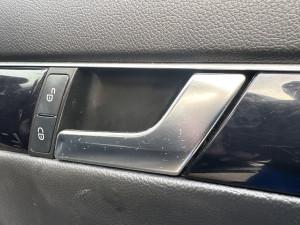 Rucica otvaranja vrata desna lijeva Mercedes W204 (fotografija 2)